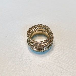 Stacked gold rings (4)